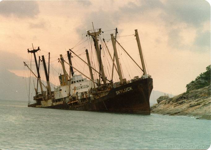 800px-Skyluck_1979_-_shun_trieu.jpg