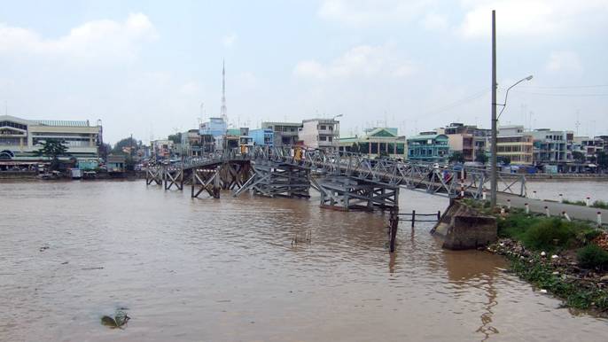 Bến Tre Harbor.jpg